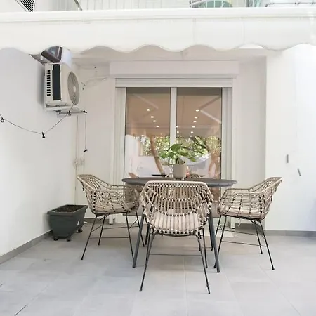 Luxury Studio With Garden Next To Acropolis Athens Exterior photo