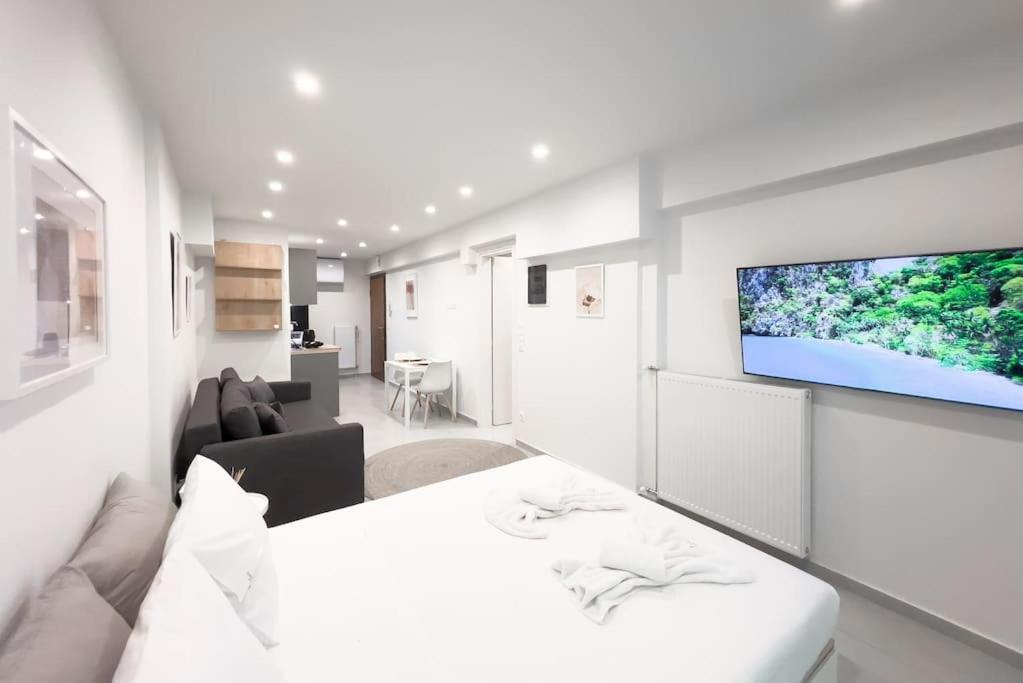 Luxury With Garden Next To Acropolis Athens