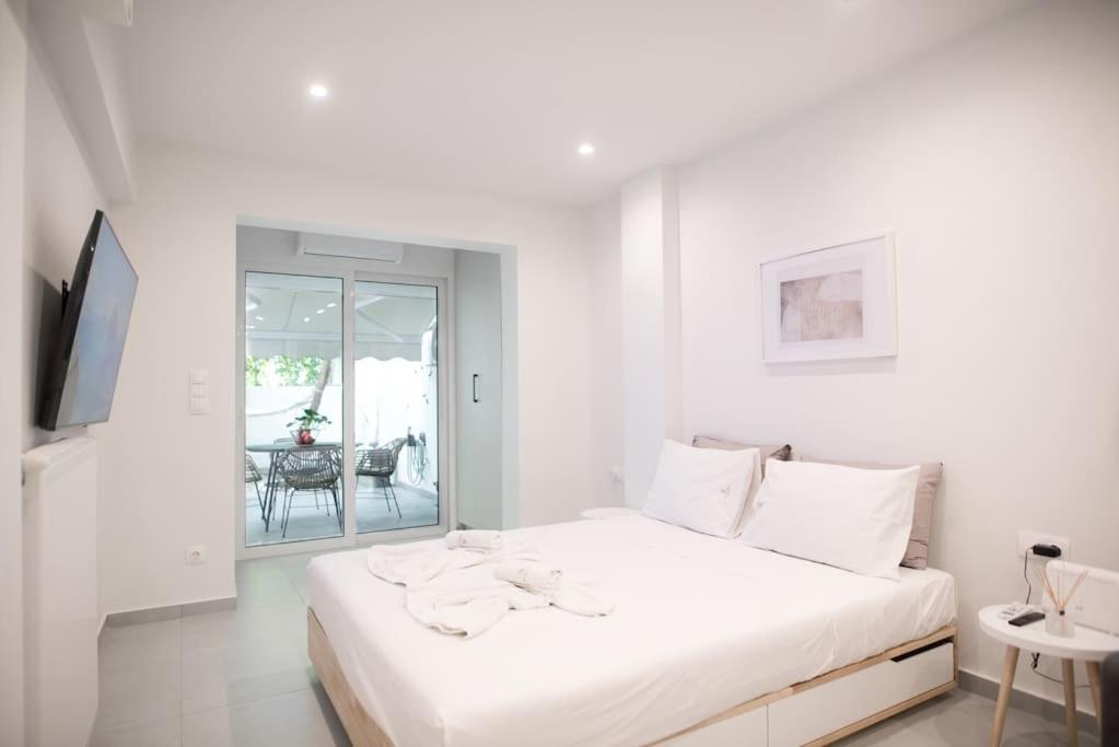 Luxury With Garden Next To Acropolis Athens
