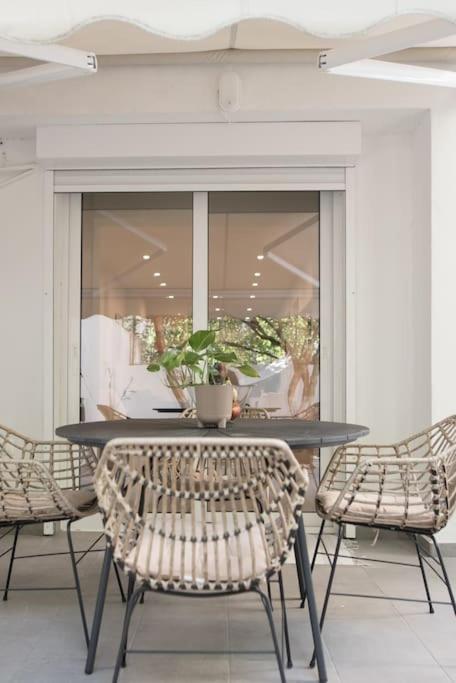 Apartment Luxury With Garden Next To Acropolis *