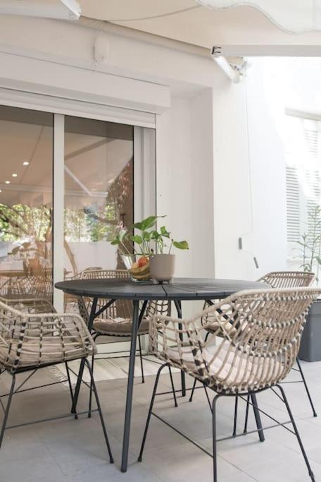Luxury With Garden Next To Acropolis Apartment *