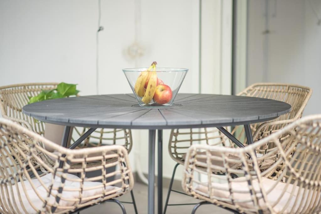 Luxury With Garden Next To Acropolis Athens