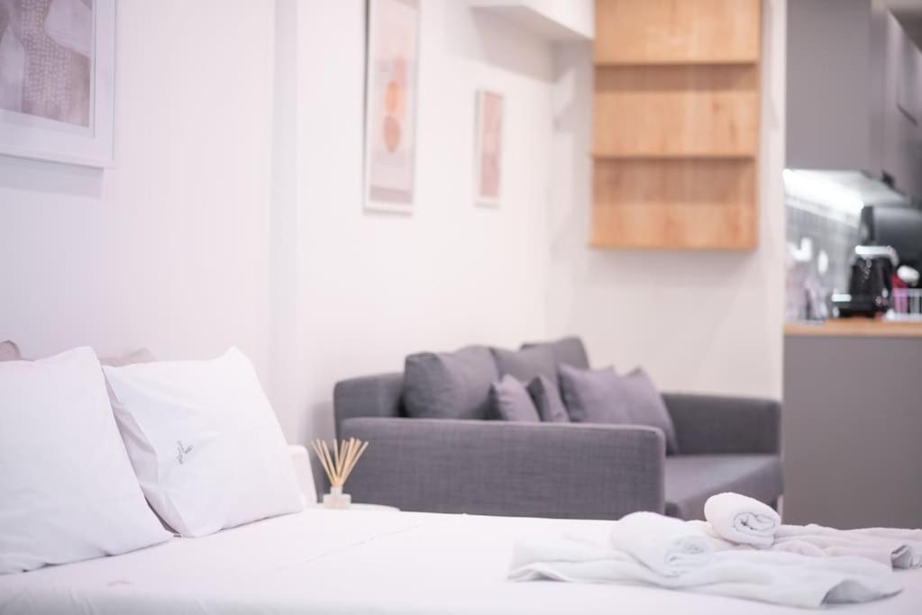 Luxury With Garden Next To Acropolis Apartment Athens